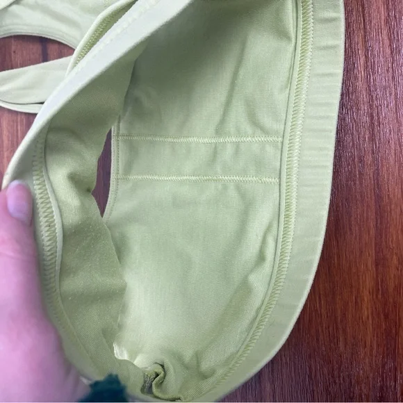 Lululemon Love to Layer Yellow Sports Bra Size 2 Women’s GUC - Picture 8 of 15